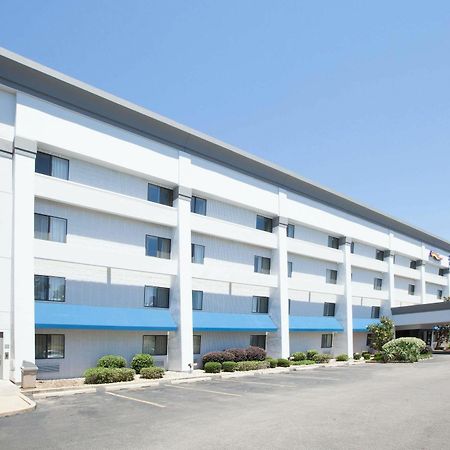 Baymont By Wyndham Texarkana Buitenkant foto